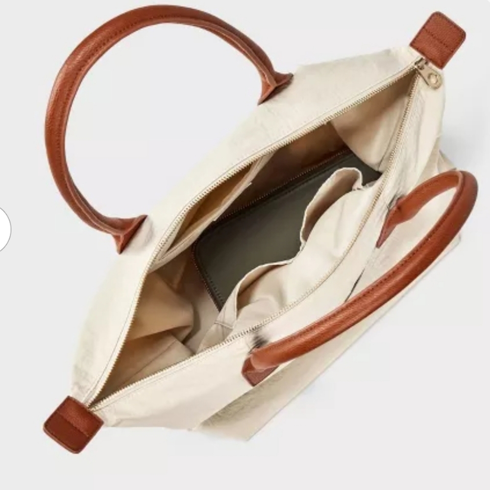 Universal Thread Tote Handbag 11" x 18.5" x 7.25" NWT - Picture 4 of 5